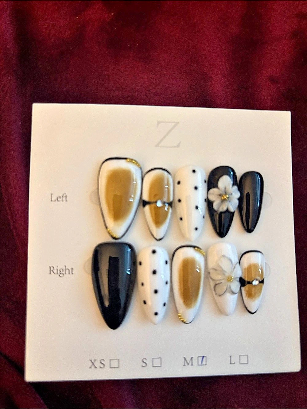 Black & White Press-On Nails NWT